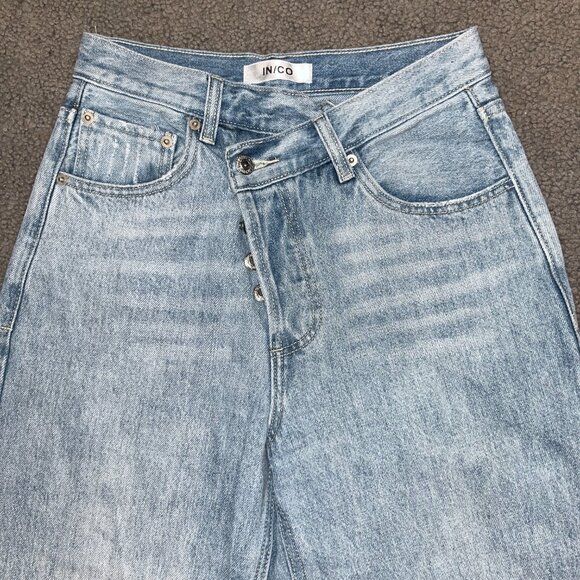 IN/CO CROSSOVER WAIST BUTTON FLY LIGHT WASH BLUE DENIM JEANS -Y2K - SIZE 25 - Picture 3 of 13